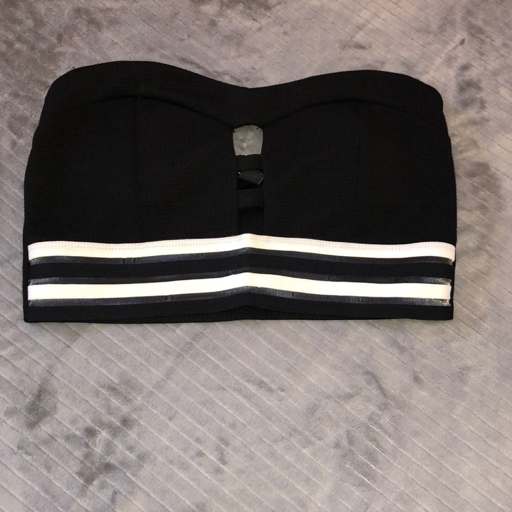 Black and white crop top